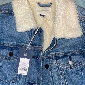 Jean jacket with cozy interior